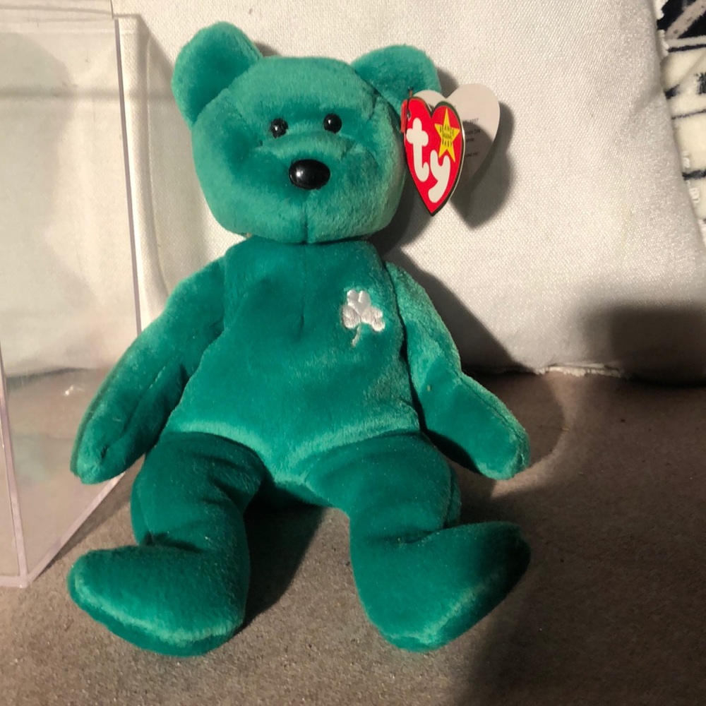 Ty (Retired)Beanie baby Erin Born March 17, 1997